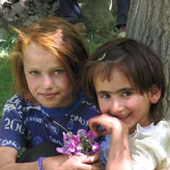 Niña pelirroja Tajik de Pamir, Tajikistan